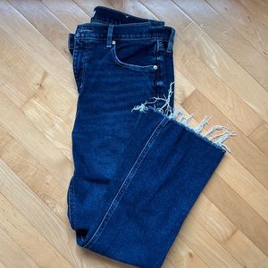 LOFT kick crop slim pocket jeans with frayed bottoms. Size 30 size 10. Like new.